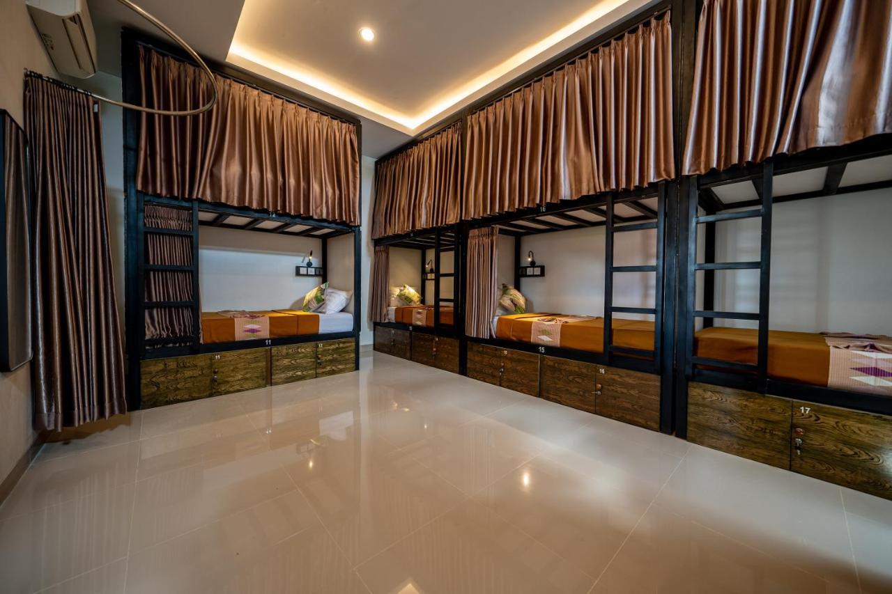 The Moon Hostel Batununggul 外观 照片