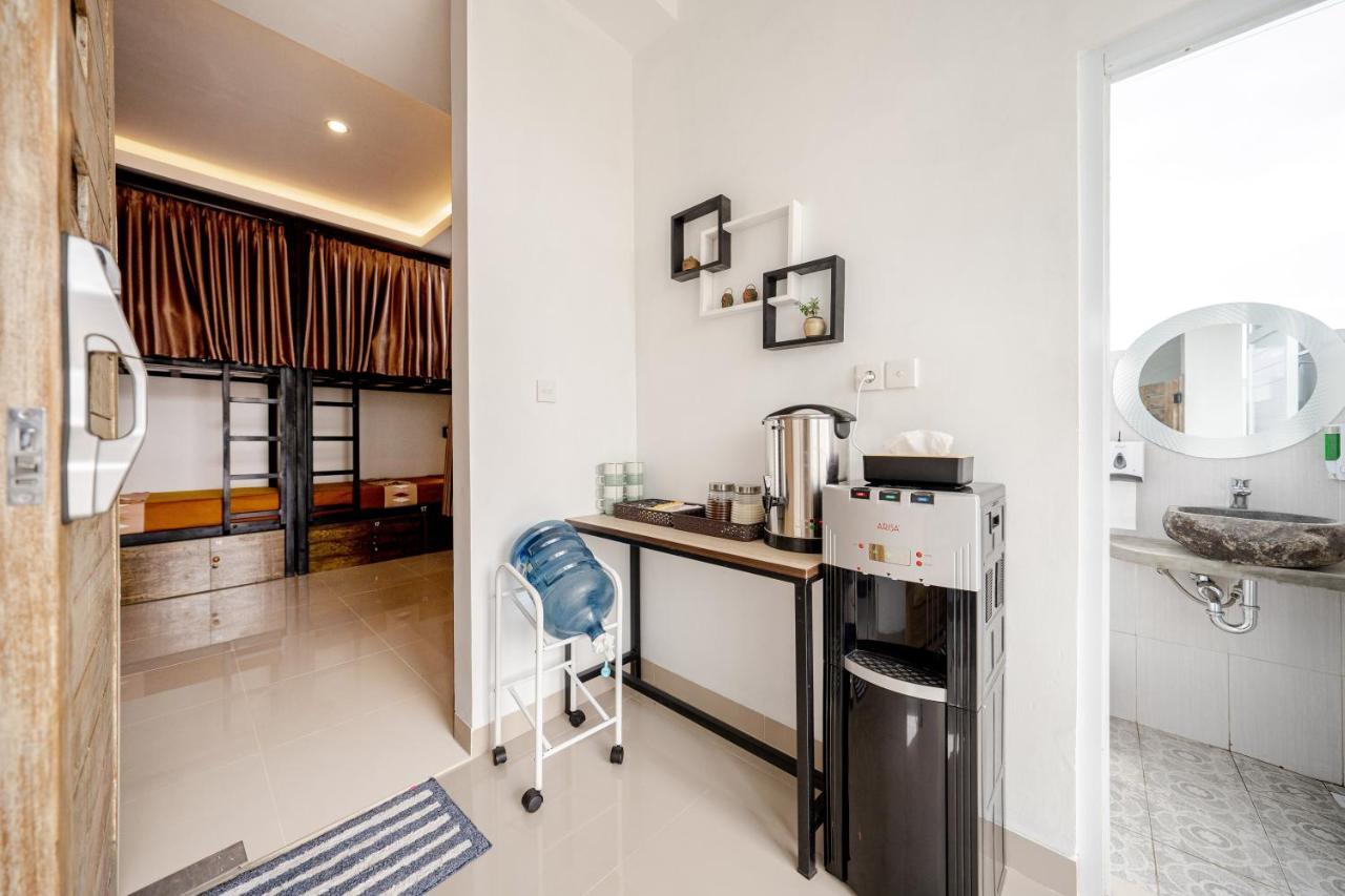 The Moon Hostel Batununggul 外观 照片
