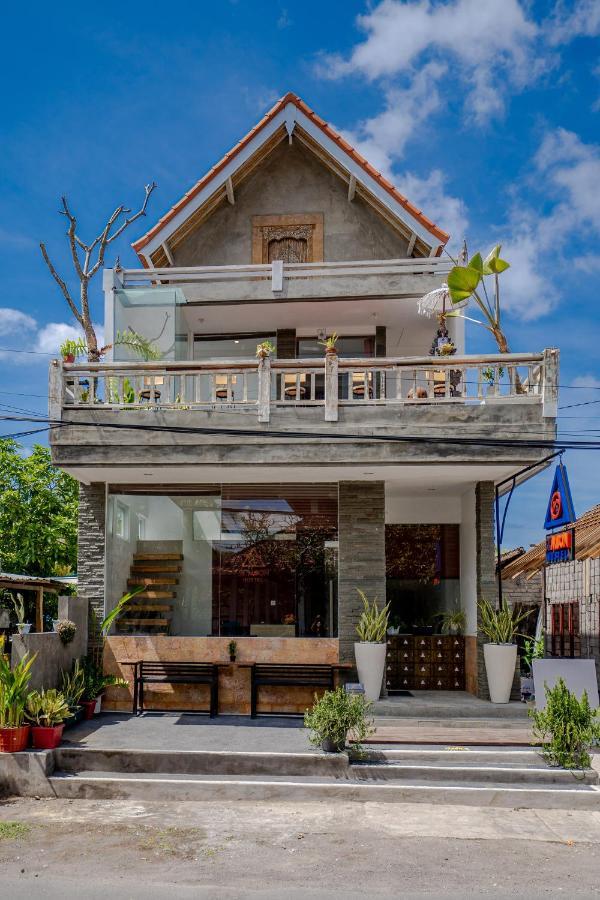 The Moon Hostel Batununggul 外观 照片