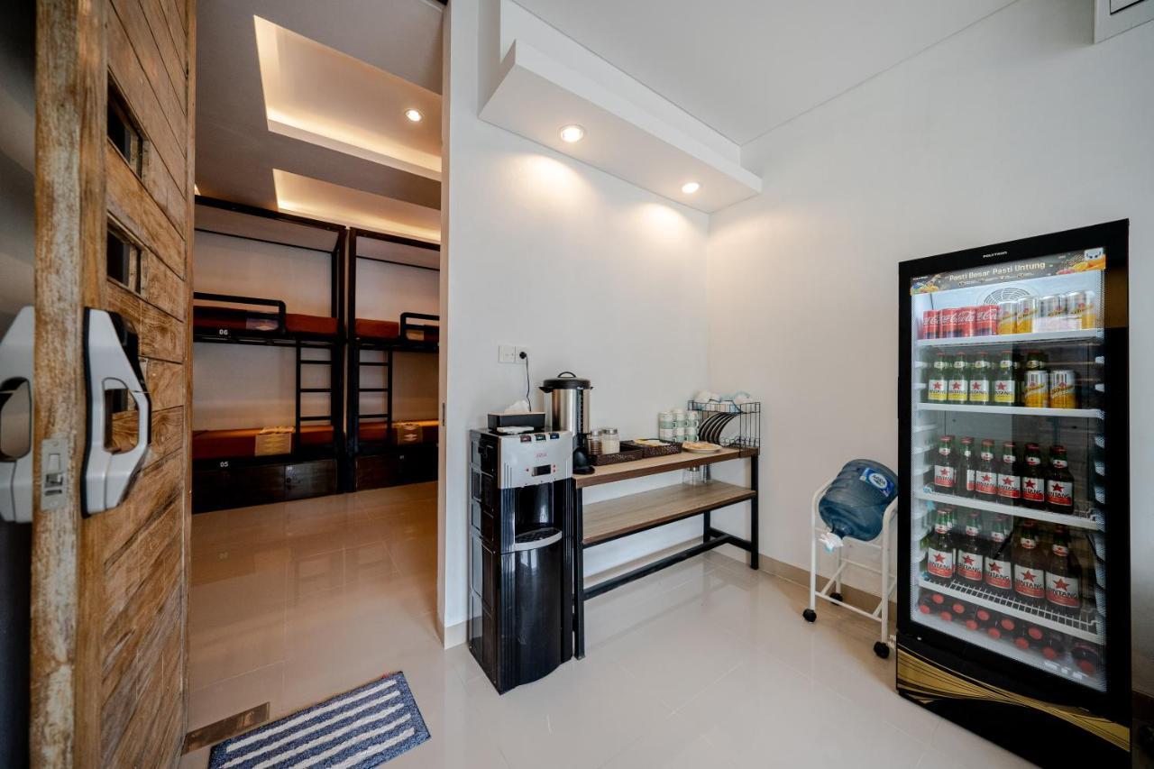 The Moon Hostel Batununggul 外观 照片